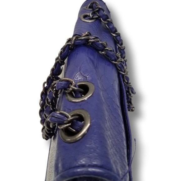 Kirna Zabete pretty exotic skin print with smokey black hardware - Picture 4 of 8